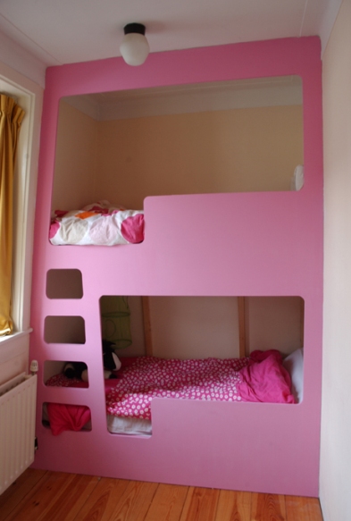 Check out these adorable bunk beds from Laphoeff Design: Laphoeff Design