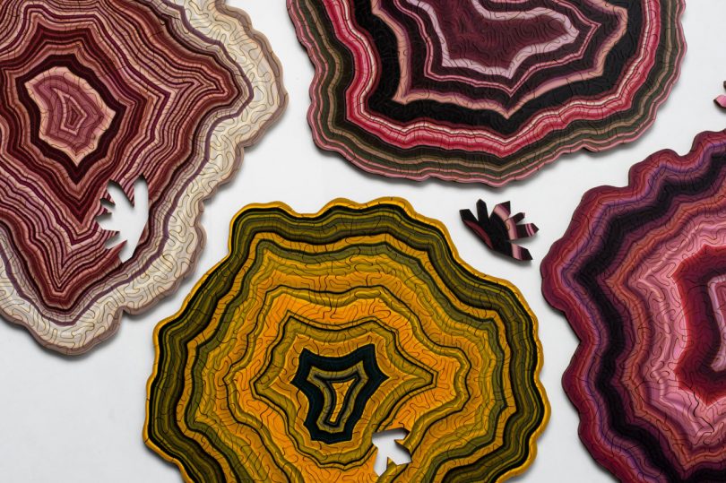 Geode Generative Jigsaw Puzzles by Nervous System
