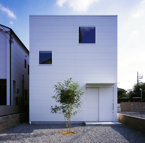 House in Hamadera in Japan by Coo Planning