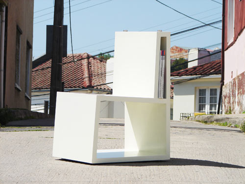 Bi Chair by Elemento Diseño