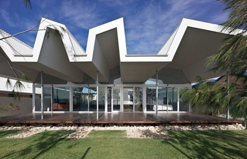 Florida Beach House by Iredale Pedersen Hook Architects