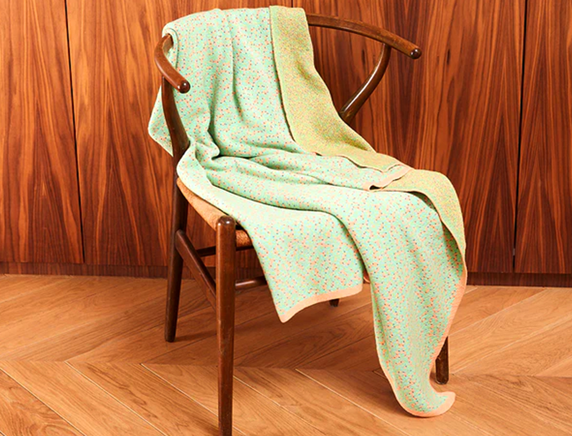 zuzunaga throw blanket