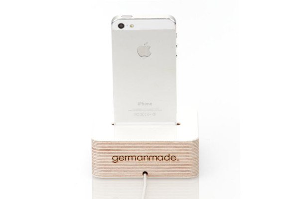 iphone-5-dock-wooden-white-back