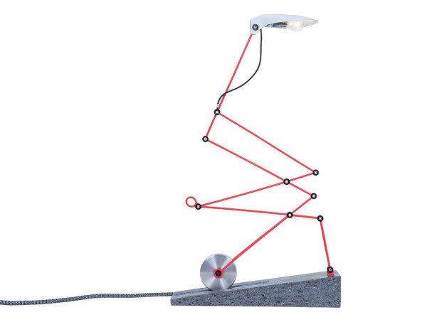magenta-studio-lighting-autonomists-lamp