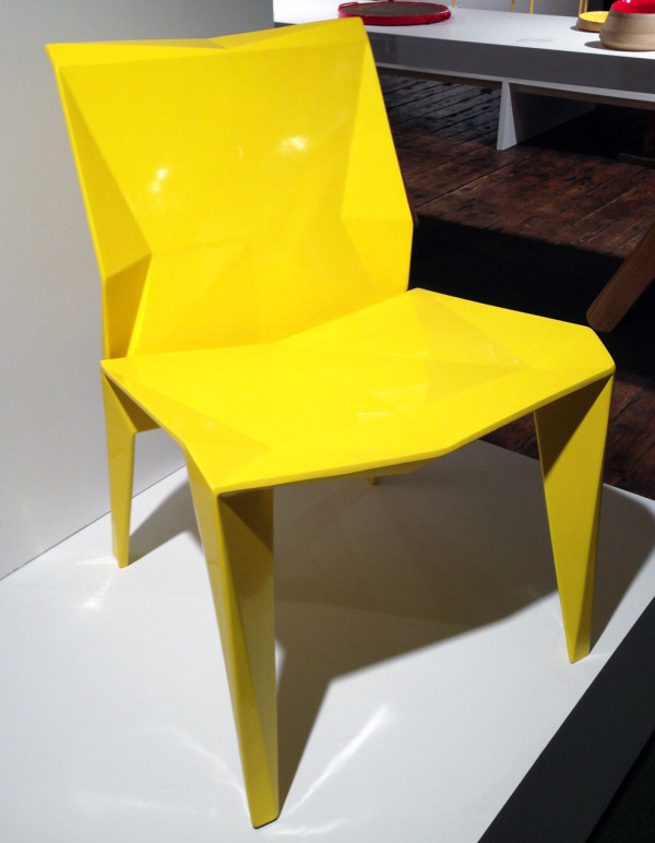 folded-fiberglass-chair-roberto-dumont
