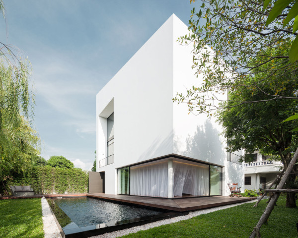 modern-architecture-white-box-house