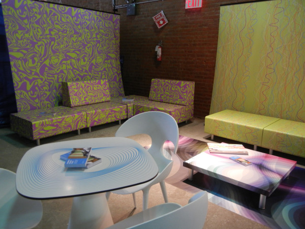 HP-Custom-Wallcoverings-10-HP-Lounge