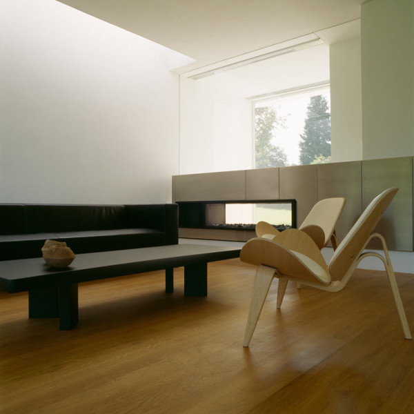 modern-white-home-interior-Philipp-Architekten-1a