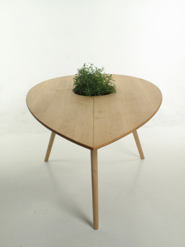 Philipp-Von-Hase-2-Spire-Table