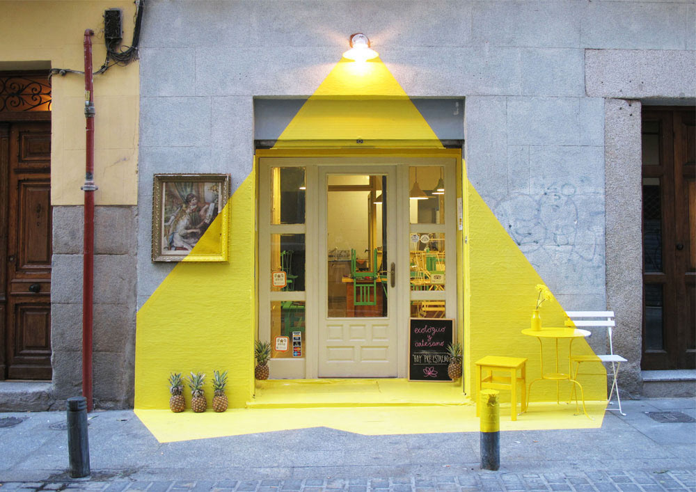This Restaurant Facade Tricks The Eye With Tape