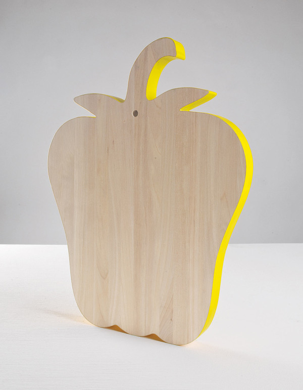 pepper-wooden-cutting-board