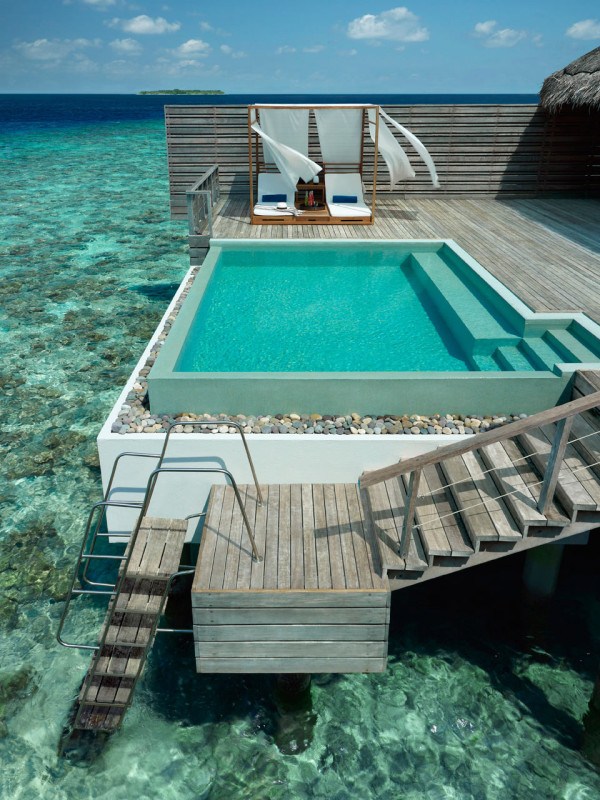 Dusit-Thani-Maldives-Hotel-Resort-15