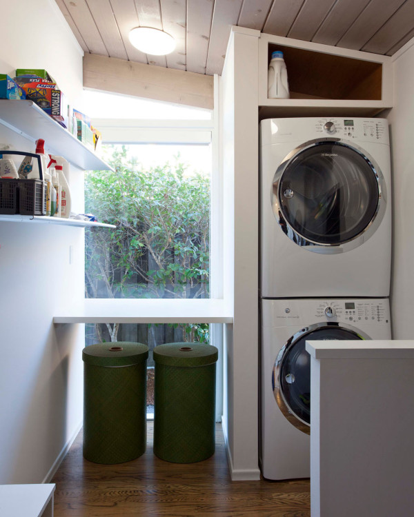 Brown-Kaufman-House-Klopf-Architecture-6-laundry