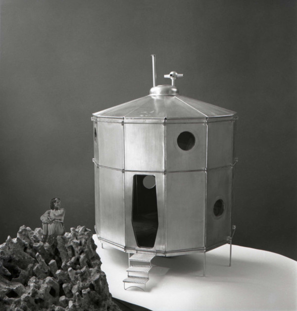 Refuge model, 1938. Copyright Archives Charlotte Perriand, ADAGP 2012.
