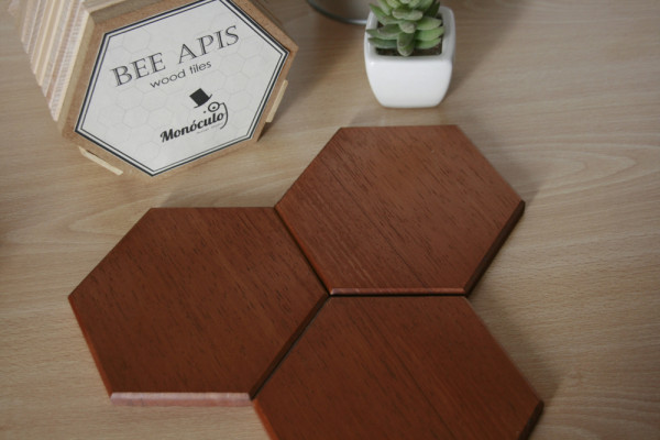 Bee-Apis-Wood-Tiles-Monoculo-Design-9-flat