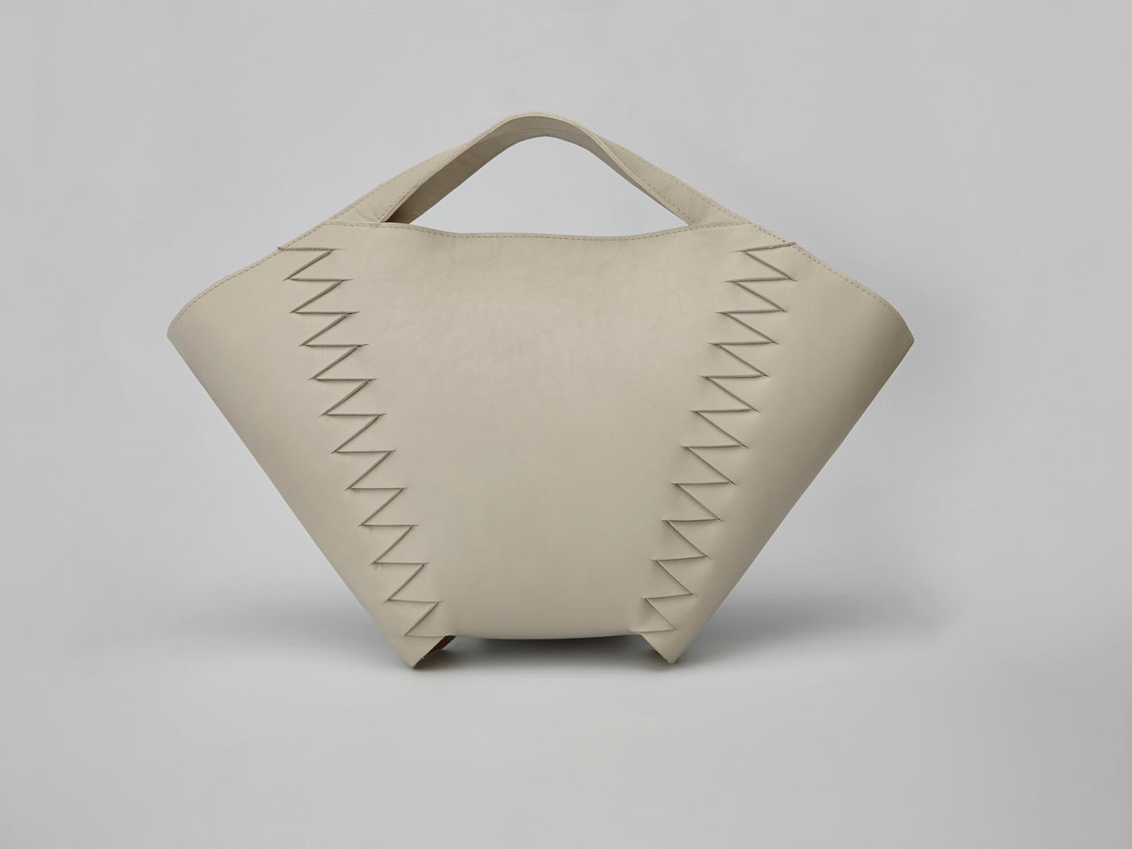 System and Form: Bags Inspired by Hair Braids