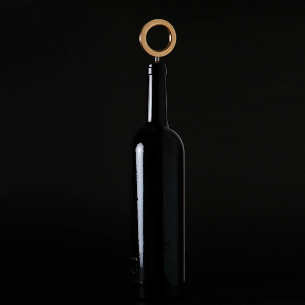 O wine bottle opener