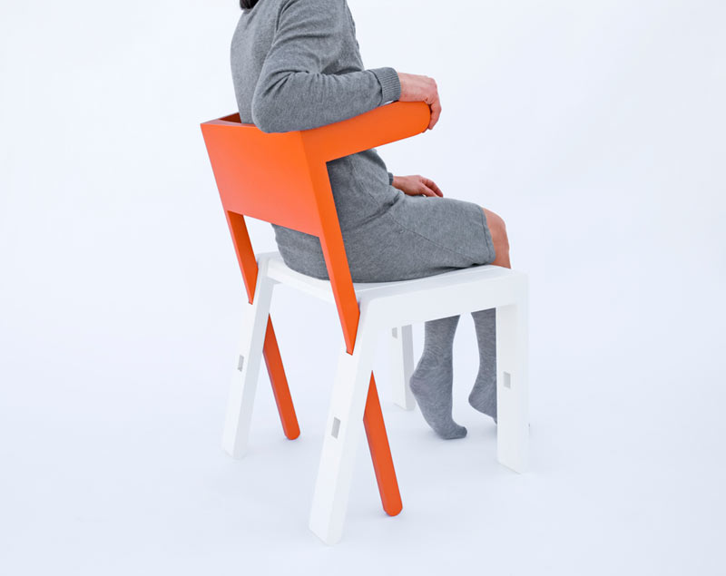 SUPERBAMBI: A Chair with Many Functions