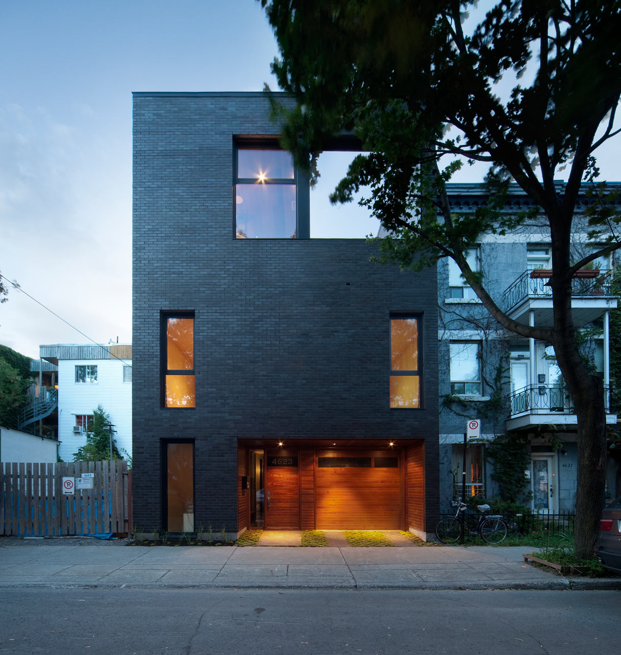 Houses that Share One Lot in Montreal