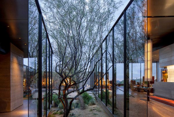 Desert-Courtyard-Wendell-Burnette-Architects-3