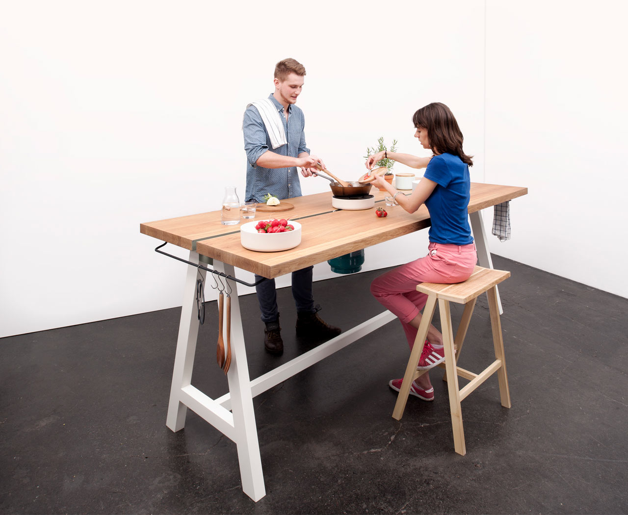 A Multipurpose Table You Can Prep, Cook, and Eat At