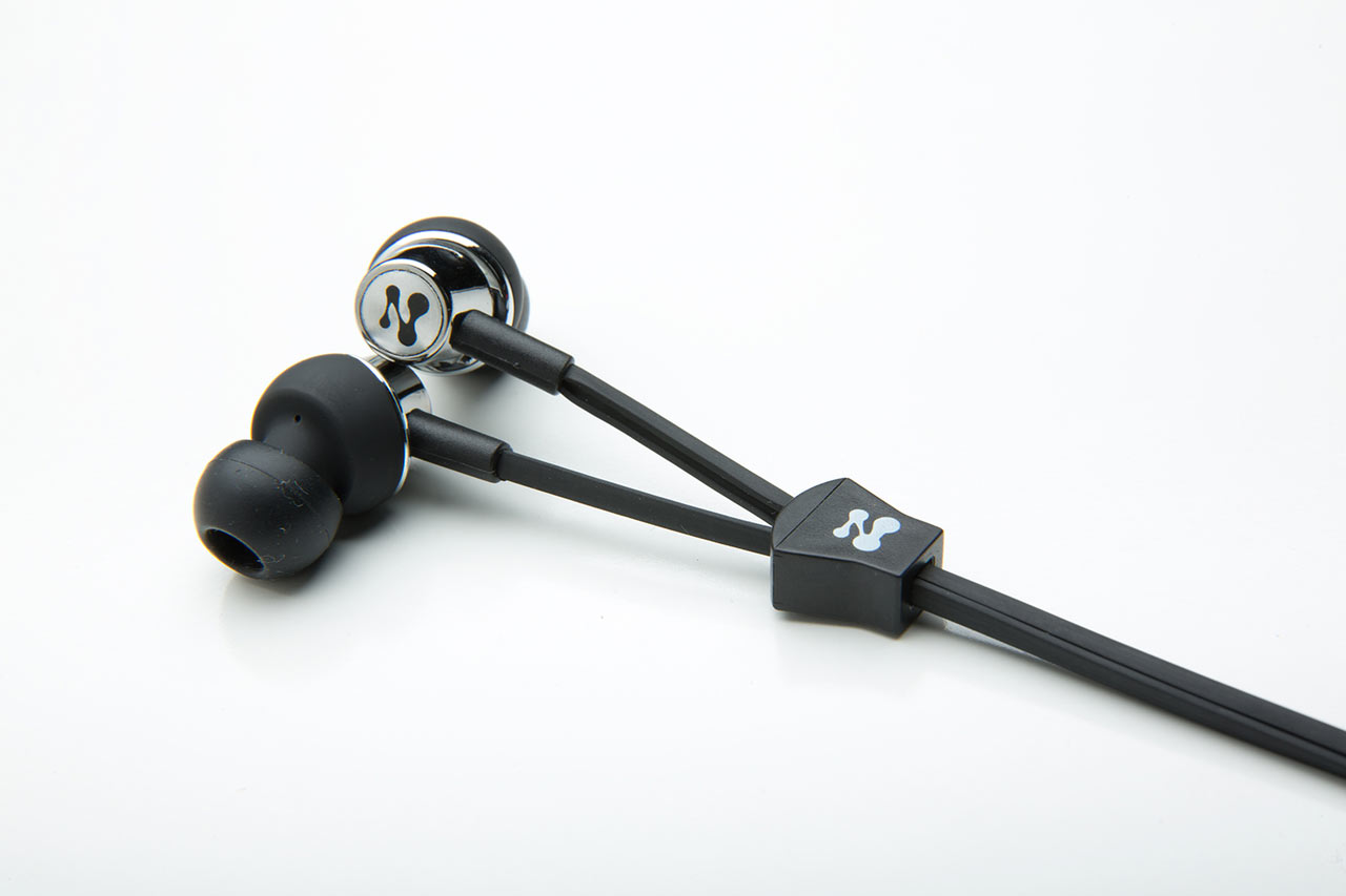 Zipbuds: Tangle-free, Zip Up Earbuds