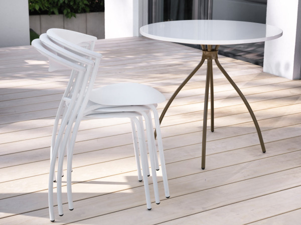 ames-outdoor-dreki-chair-table-6