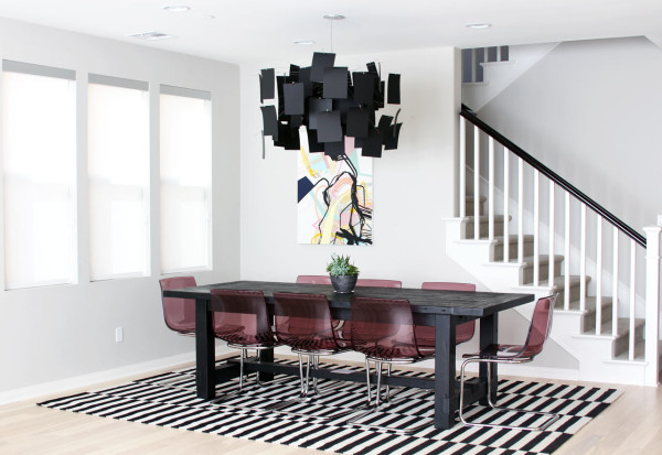 ingo-maurer-zettelz-5-chandelier-black-rectangle-dining-room