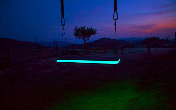 LED-Tree-Swing-German-Gonzalez-Garrido-5