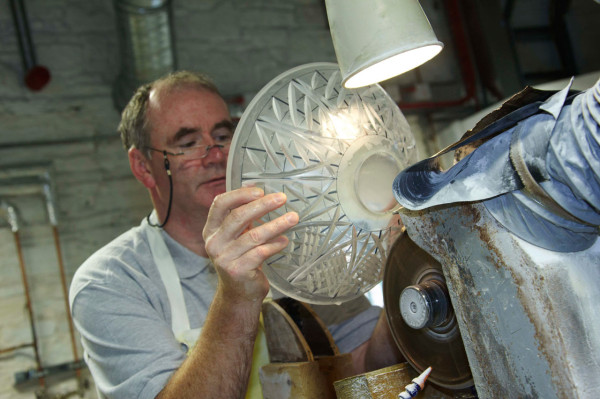 waterford-crystal-cutting