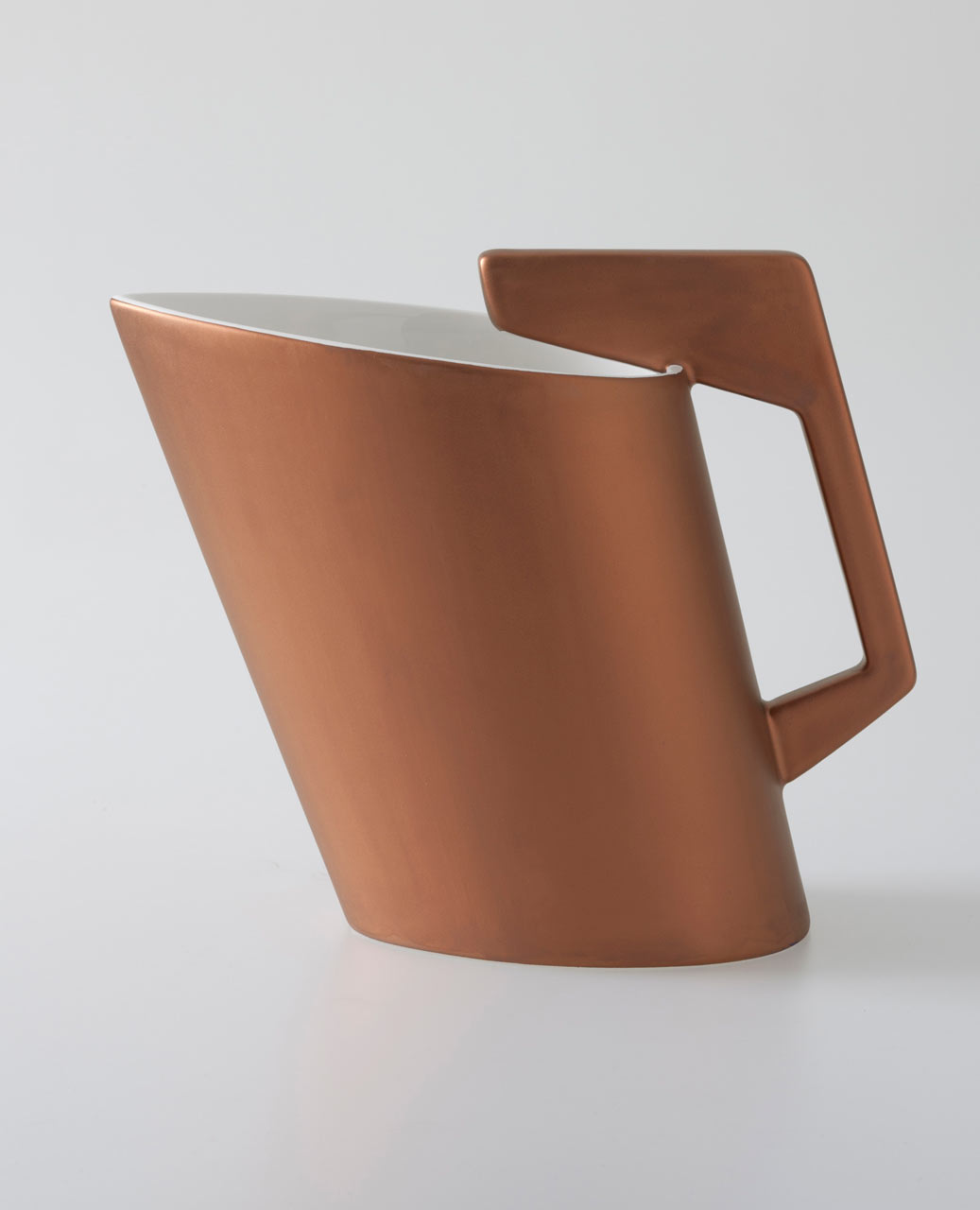 H2O Bilbao: A Water Pitcher Designed for Charity