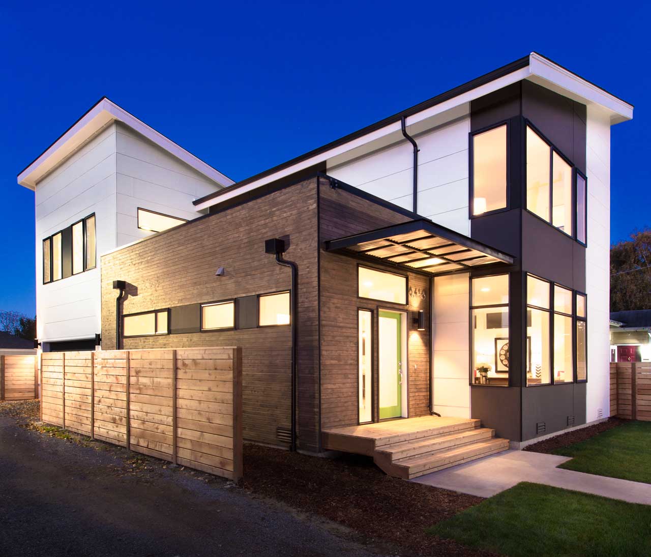 https://design-milk.com/images/2014/12/Alki-Beach-House-Seattle-Alloy-Design-Group-2.jpg