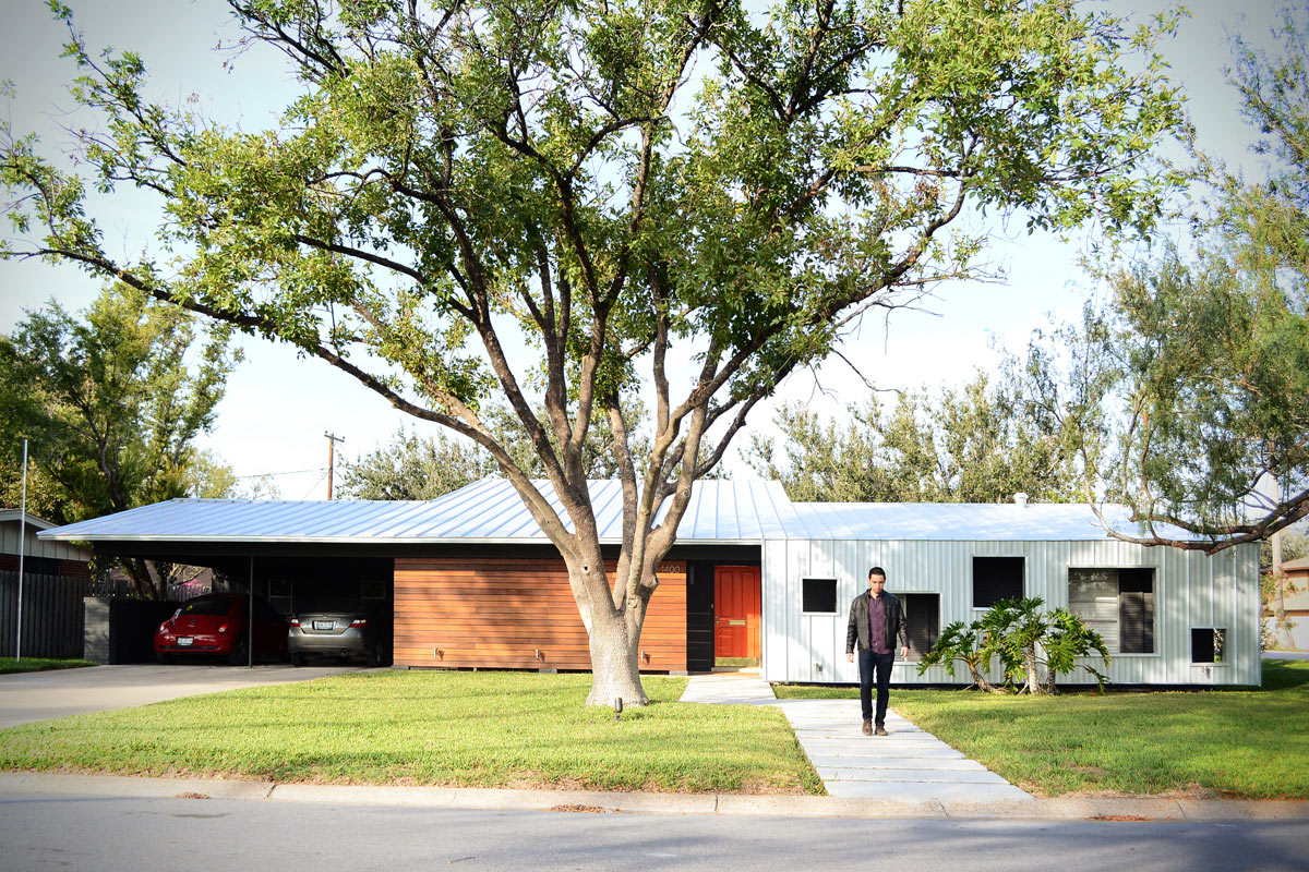 A Modern Renovation of a 1950's House in Texas