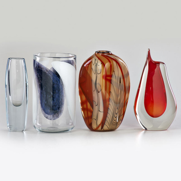 rago-lot-1121-glass-vases