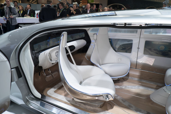 Mercedes-Benz F 015-cabin