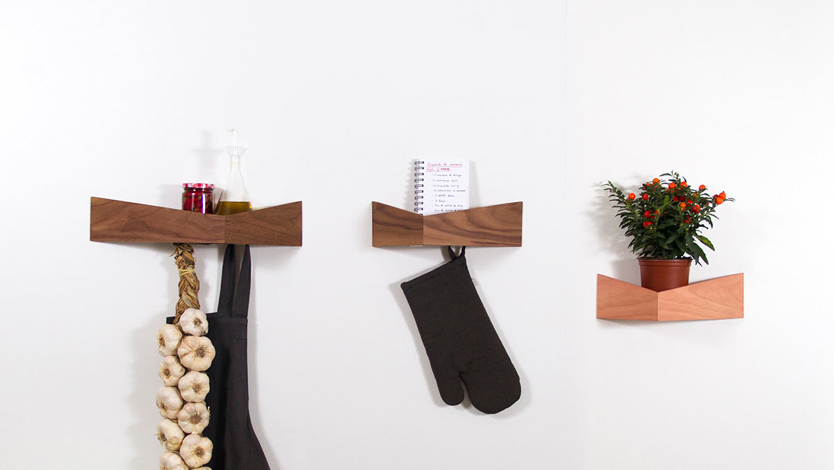 Pelican: A Wall Shelf Inspired by the Bird