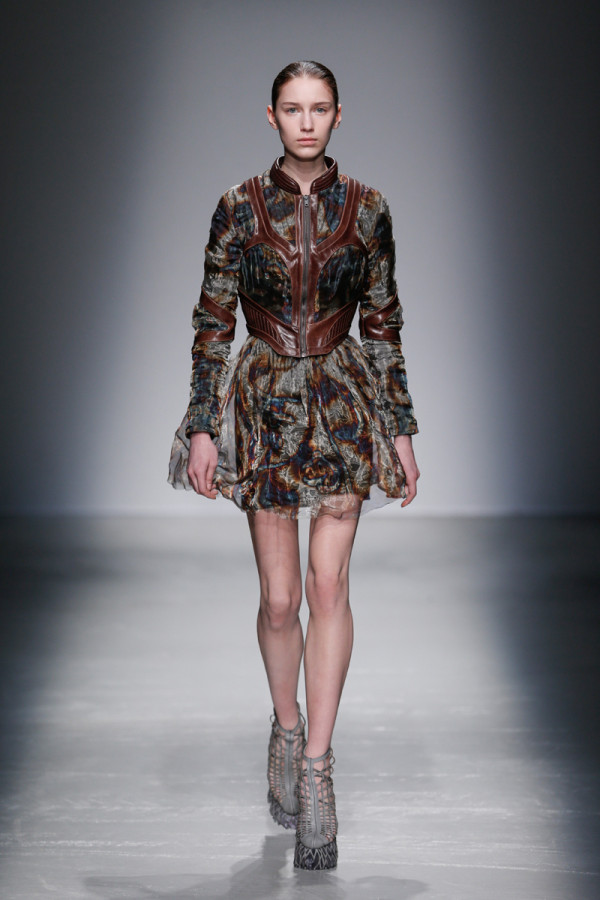 IRIS VAN HERPEN CATWALK FASHION SHOW FW15