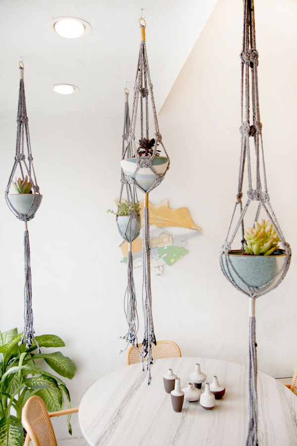 MOS-PLANT-HANGERS-WITH-LILY-KING-CERAMICS