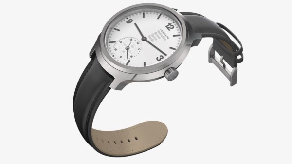 Mondaine-Helvetica-1-Smartwatch