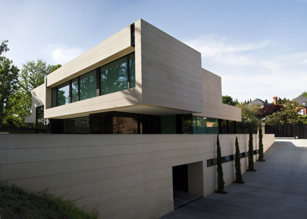 Modern Home Made Of Limestone Black Glass Design Milk