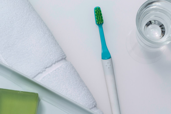 TIO-sustainable-toothbrush-5