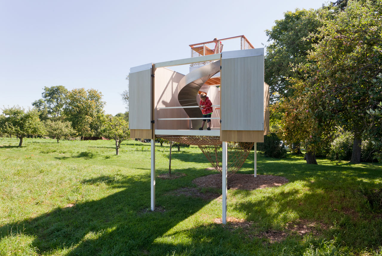 A Multipurpose Treehouse Your Kid Will Never Want to Leave