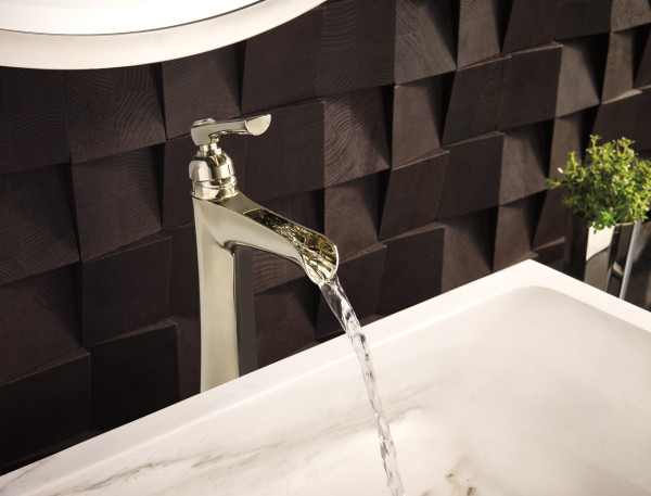 water-rook-detail-textured-wall-bathroom-Christian-May