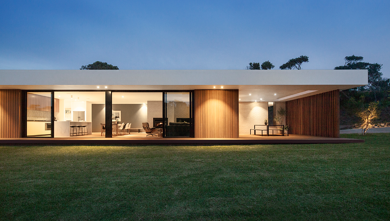 A Wood and Glass Holiday House in Australia