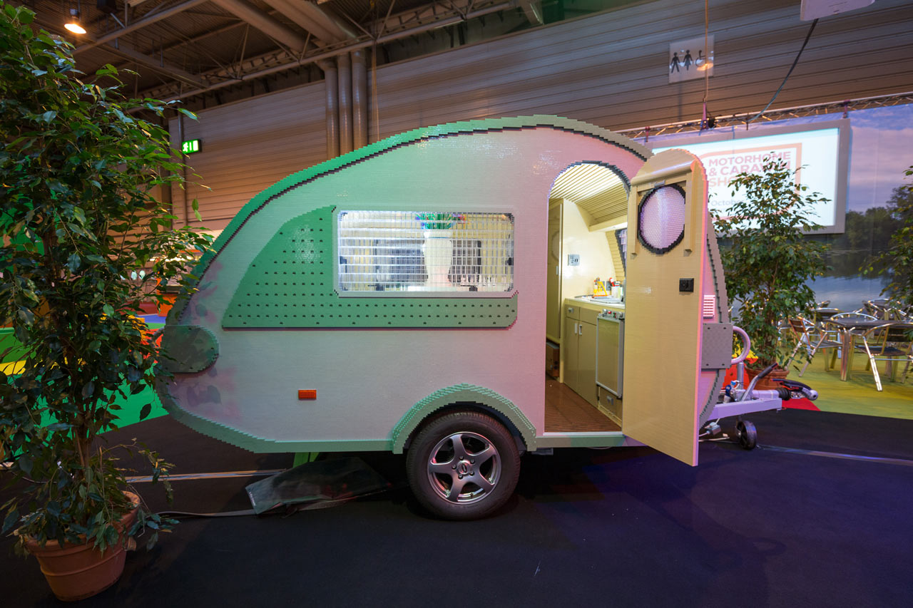 A Life-Sized Caravan Made From 215,158 LEGO Bricks