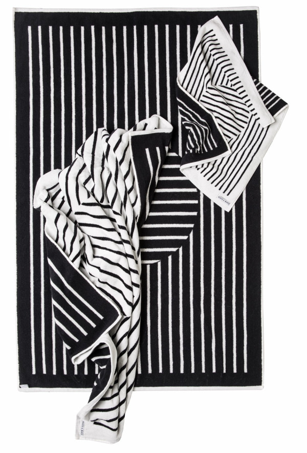 The Tango Towel Set