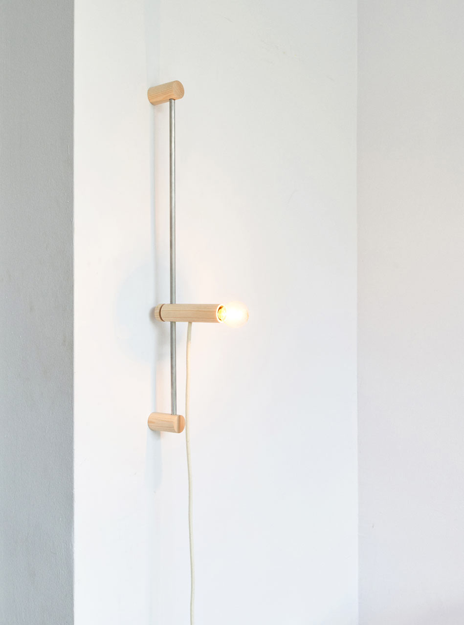 SET: An Adjustable Wall Light by Reinier de Jong