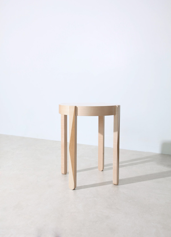 Studio-Dessuant-Bone-Collection-22-12-stool