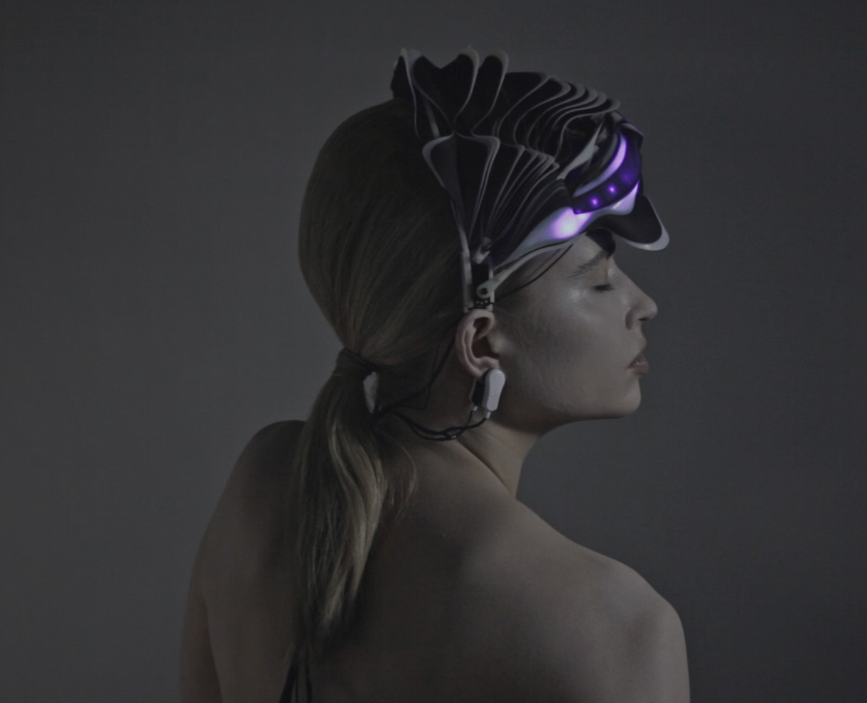 Behnaz Farahi Synapse 3D-Printed Helmet Is Controlled by Brainwaves