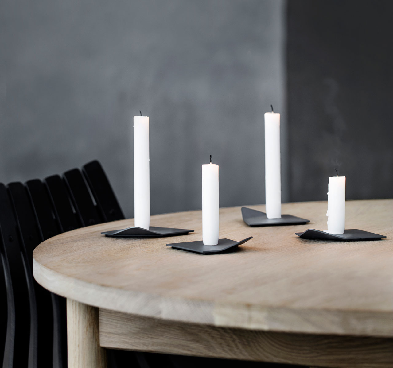 A Candleholder Inspired by Ice in the Arctic Sea